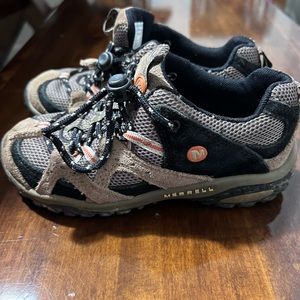 Kids Merrell Moab hiking shoe